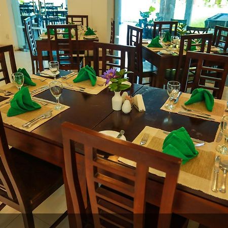 Lavendish Okrin Hotel Катарагама Екстер'єр фото