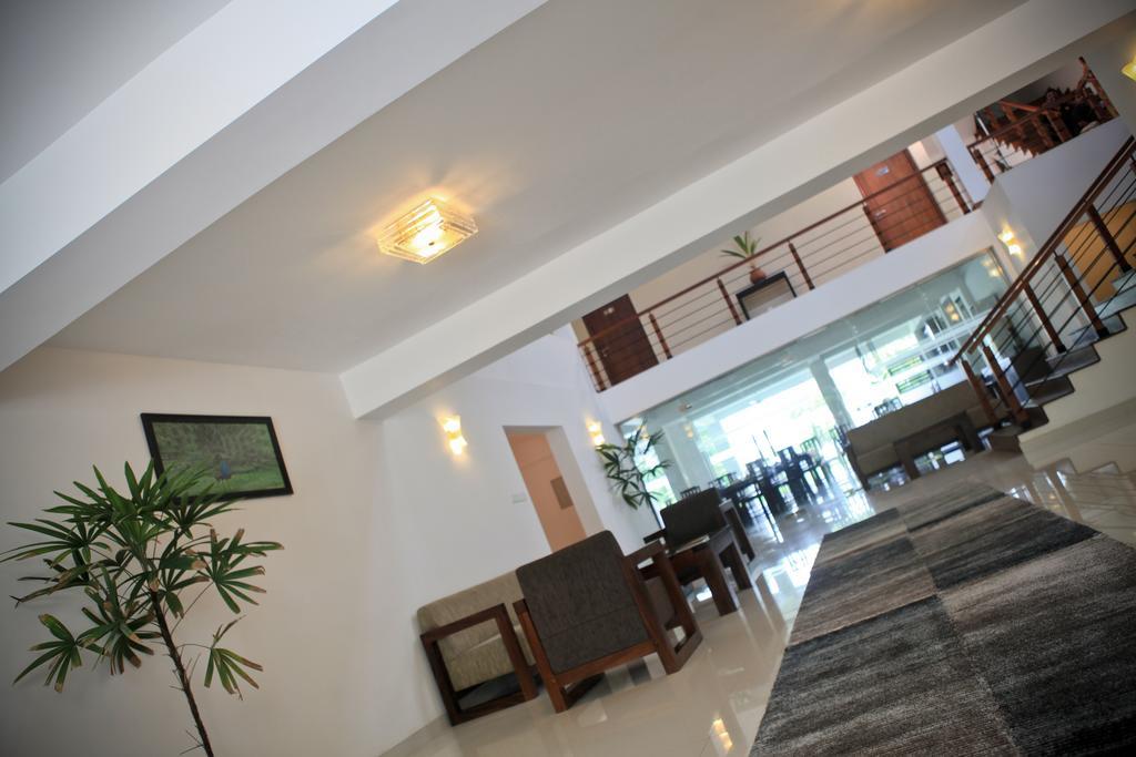 Lavendish Okrin Hotel Катарагама Екстер'єр фото