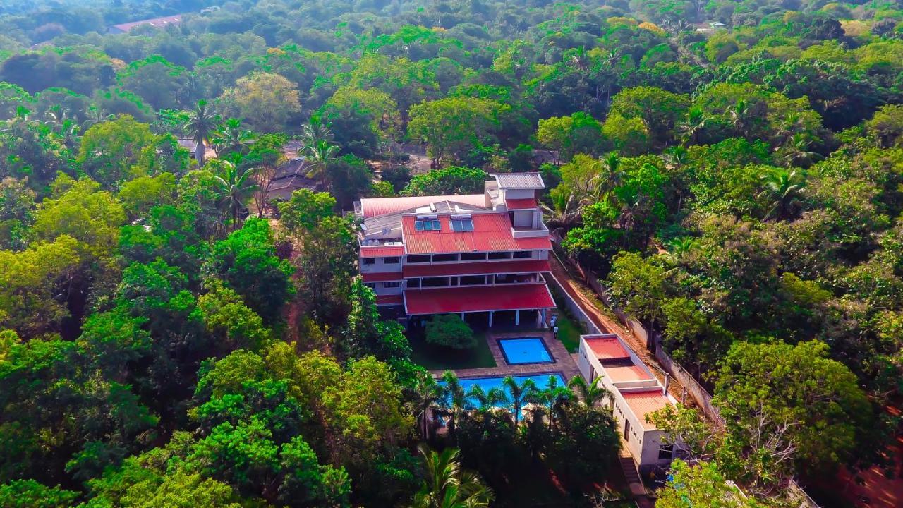 Lavendish Okrin Hotel Катарагама Екстер'єр фото