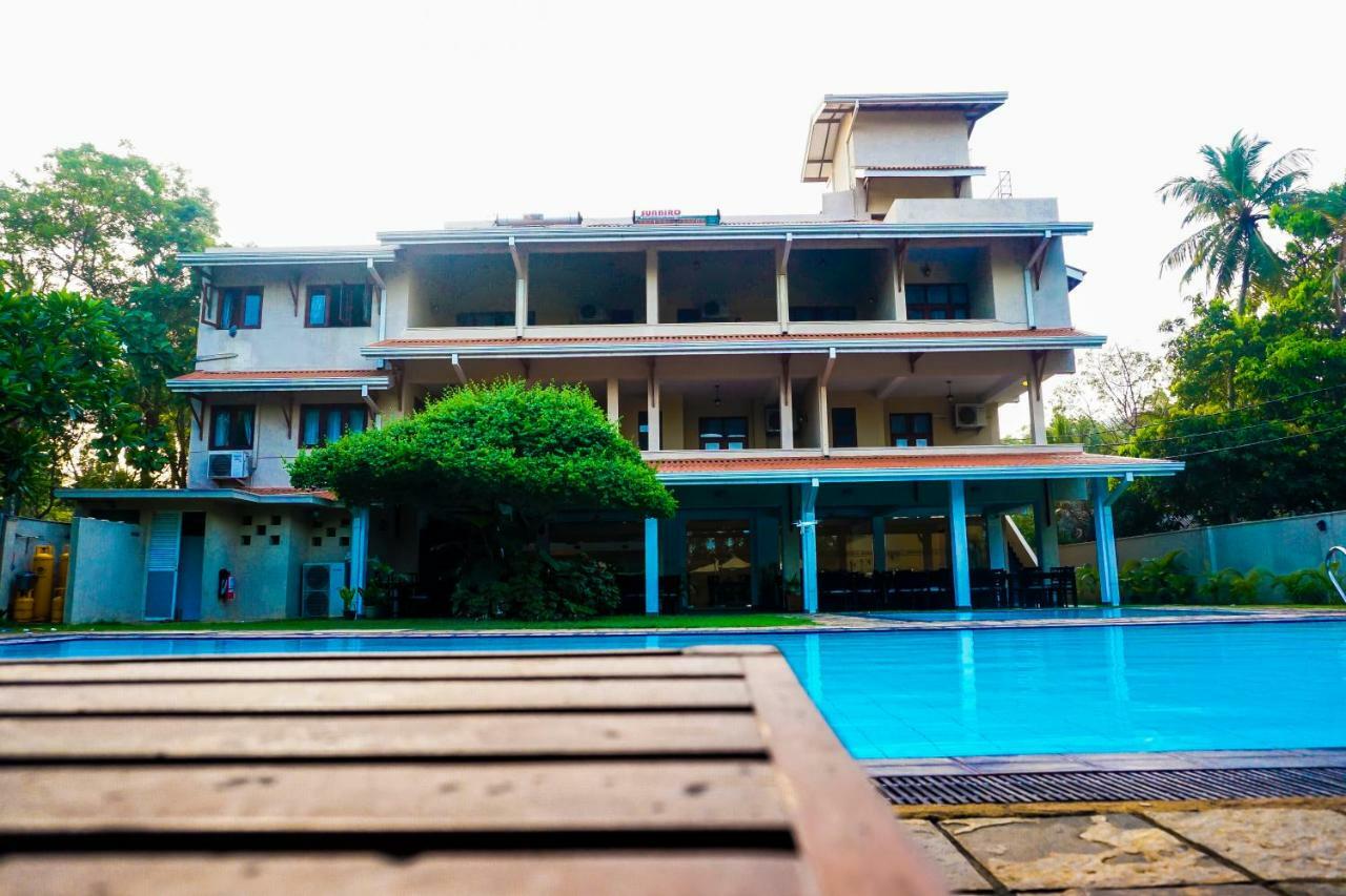 Lavendish Okrin Hotel Катарагама Екстер'єр фото