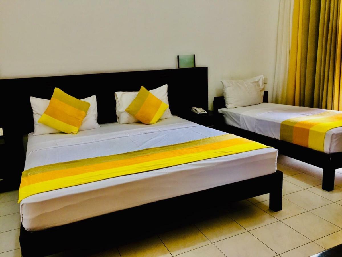 Lavendish Okrin Hotel Катарагама Екстер'єр фото